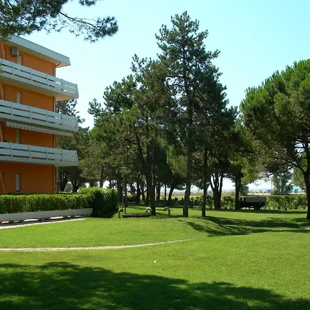 Fuer 4 Personen Ca 25 Qm In Bibione, Adriakueste Italien Und Umgebung - B62833 Apartment Bibione